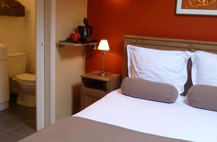 Aux Anges Alojamento de Acomodação e Pequeno-almoço 3*