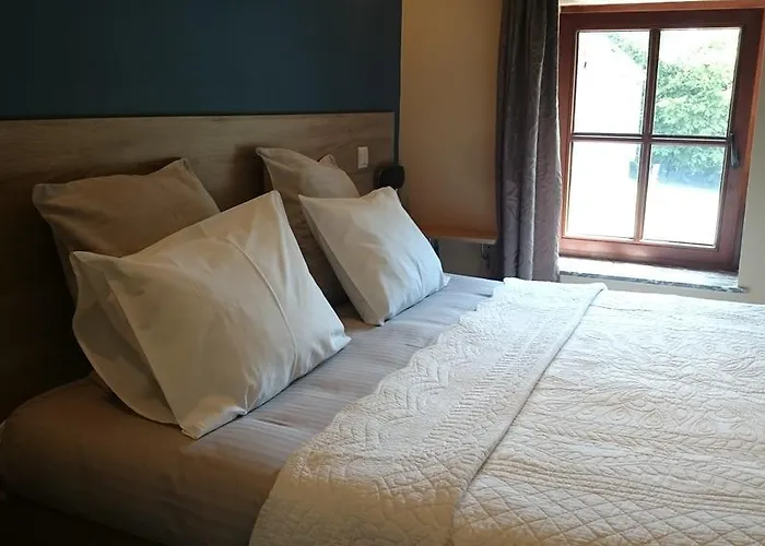 Alojamento de Acomodação e Pequeno-almoço Aux Anges 3*