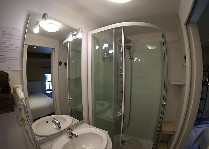 Aux Anges Alojamento de Acomodação e Pequeno-almoço 3*