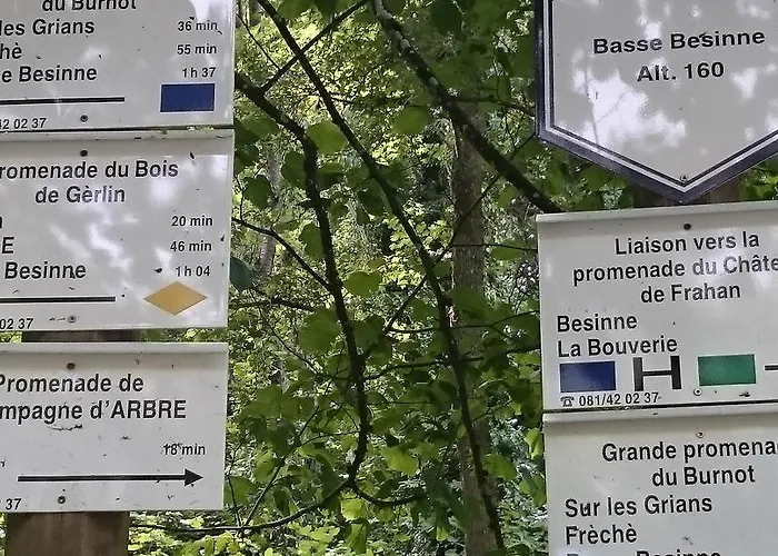 Alojamento de Acomodação e Pequeno-almoço Aux Anges 3*